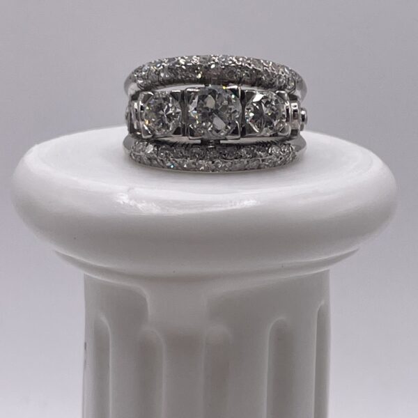 sortija Art Déco de oro blanco con diamantes