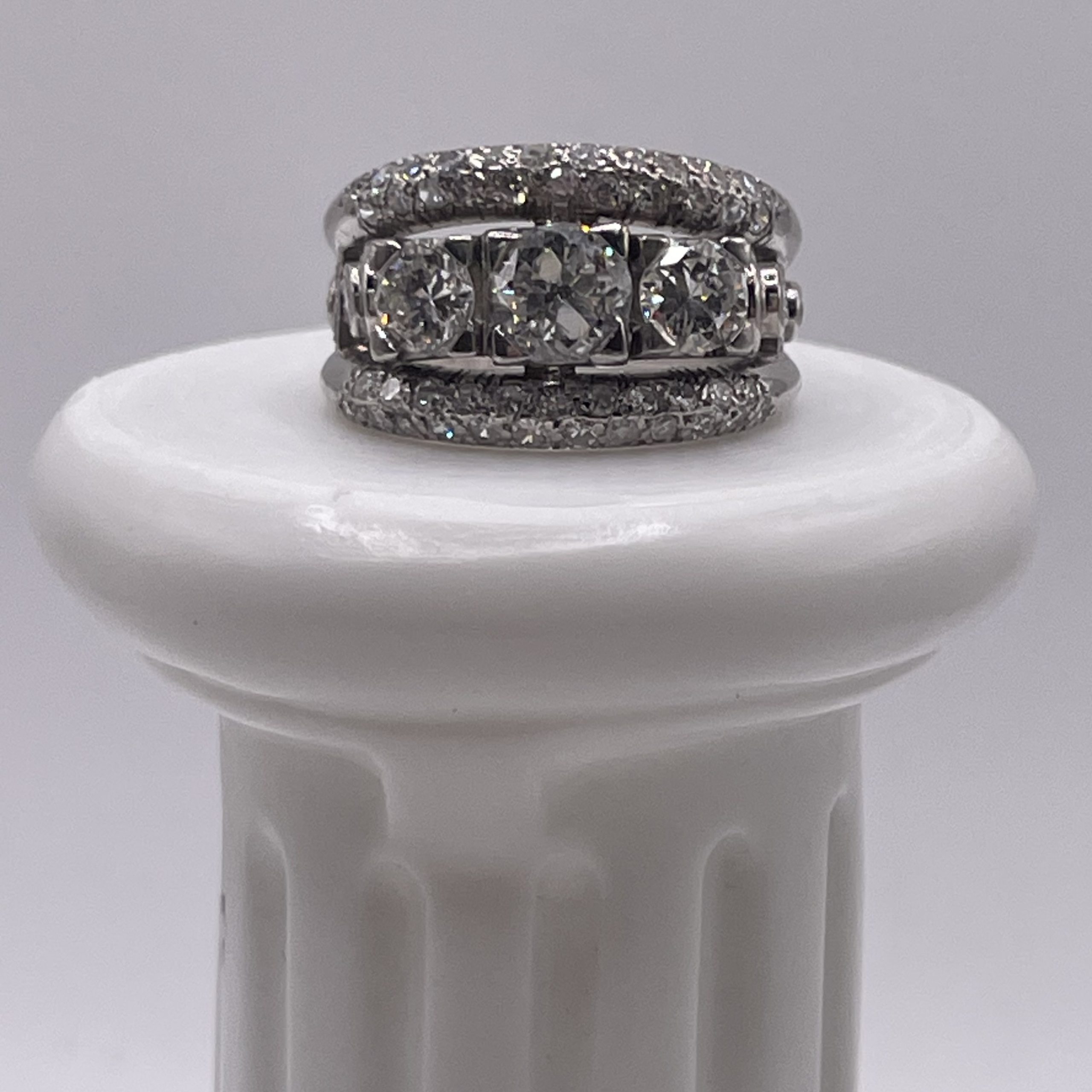 sortija Art Déco de oro blanco con diamantes