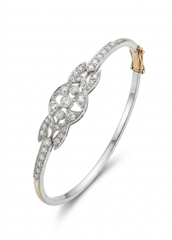 Pulsera de oro con diamantes con un diseño contemporáneo